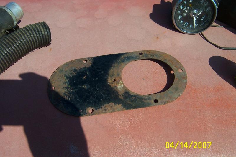 gearbox tunnel cover at shift lever.jpg